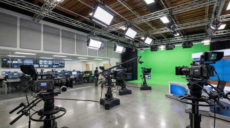 草莓视频调色视频教程